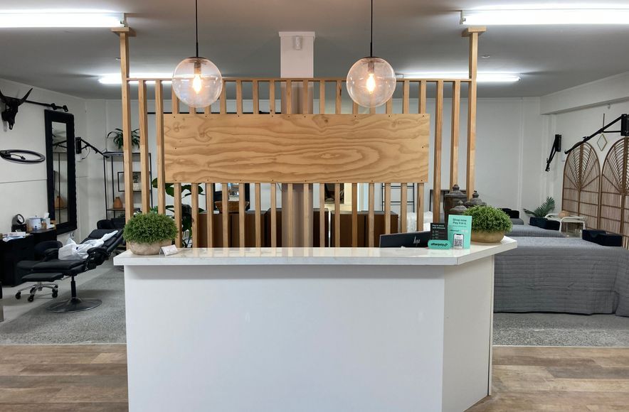 Salon shop