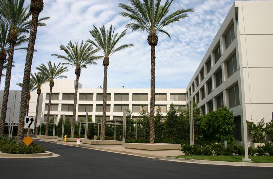 Mesh Facade Design for Parking Garages