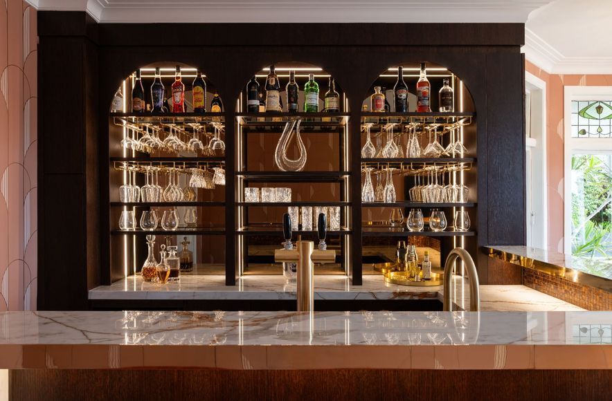 Parisian Glamour Bar