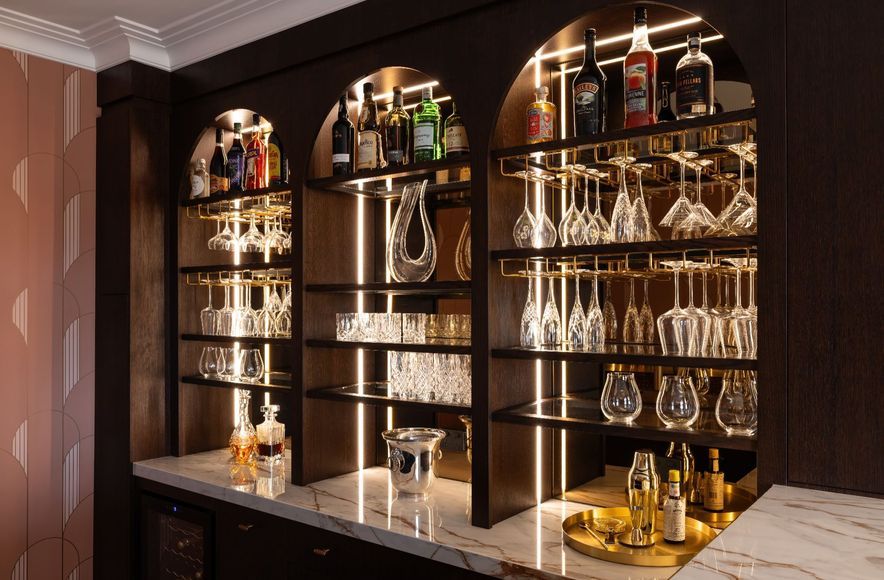 Parisian Glamour Bar