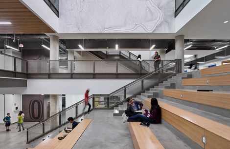 Architectural Mesh in Campus Balustrade