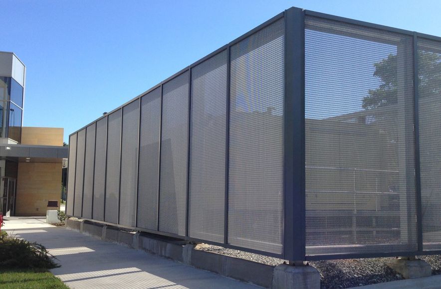 Hiding Mechanical Systems with Mesh Fences