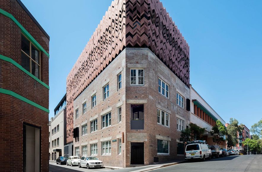 Paramount House Hotel
