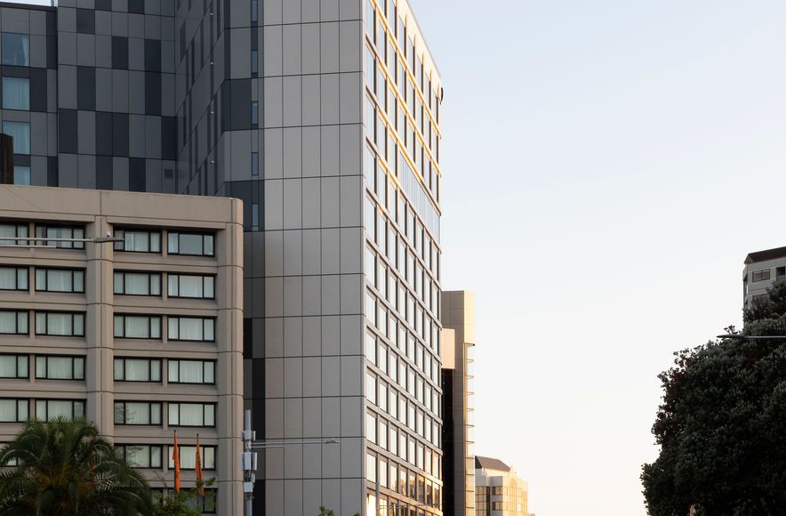 Pinnacle Tower, Cordis Auckland