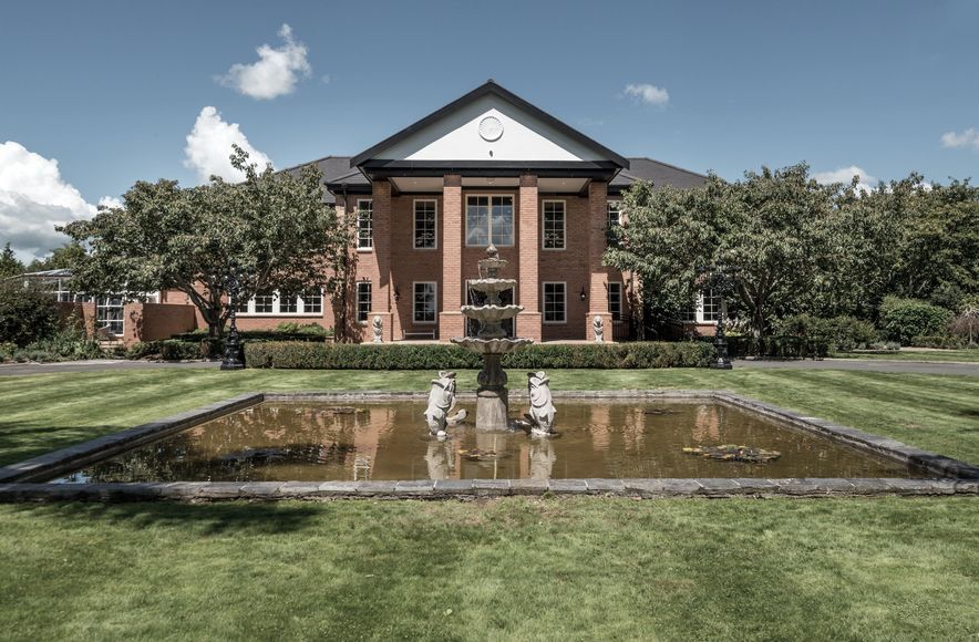 Henley Hotel