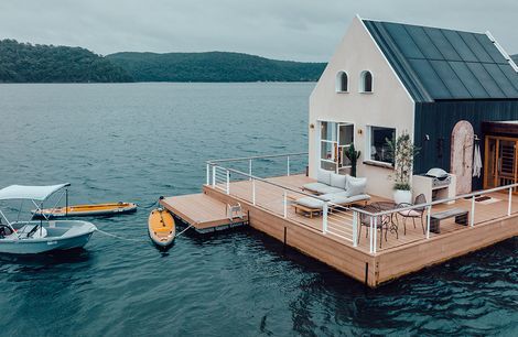 Luxury Floating Villa by Lilypad Palm Beach