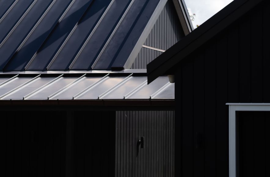 Rural Paradise - Eurostyle Spanlok Roofing - Colorsteel