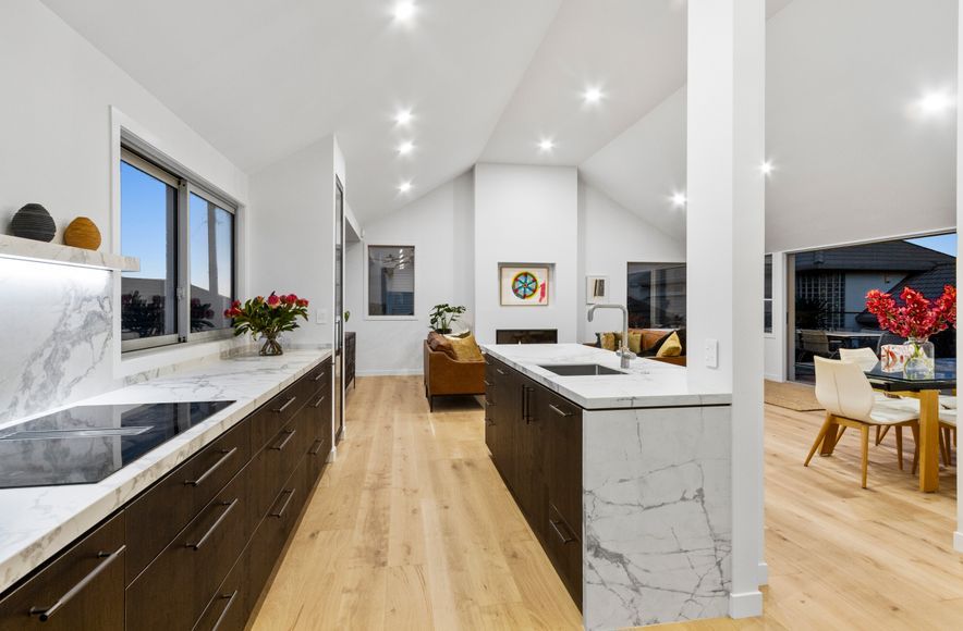 Venner, Marble and Glass Fronts