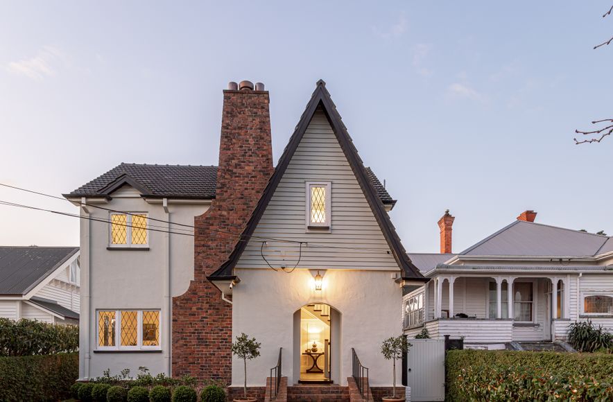 Woodside Road Home