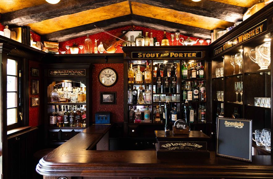 T. O'Loughlin's Little Irish Pub