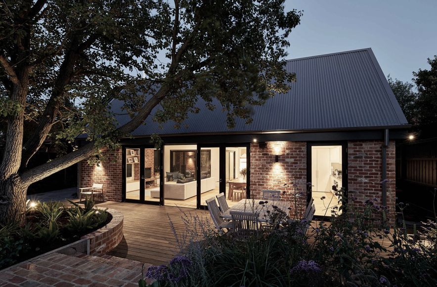THE GARDEN HOUSE