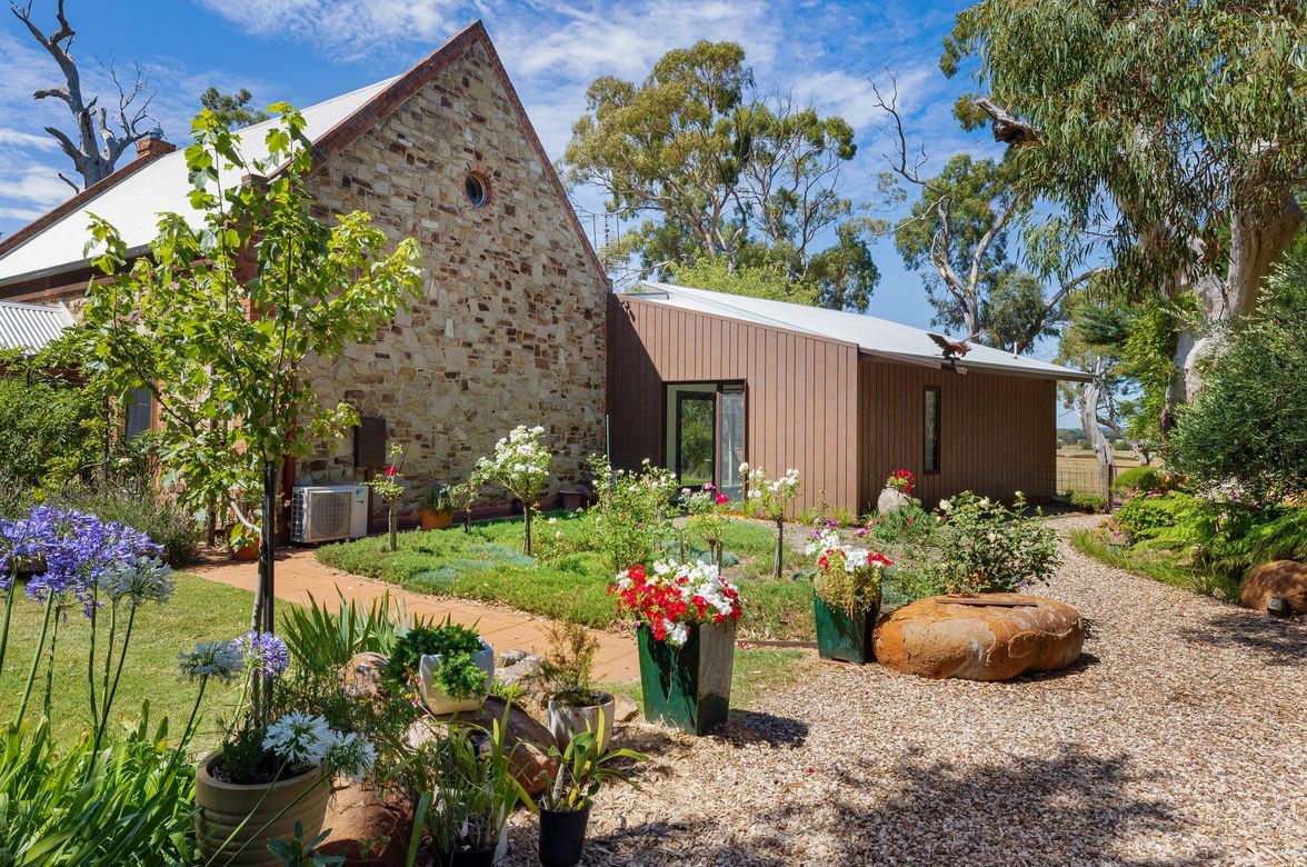 2 Hares - Kyneton, VIC 3444