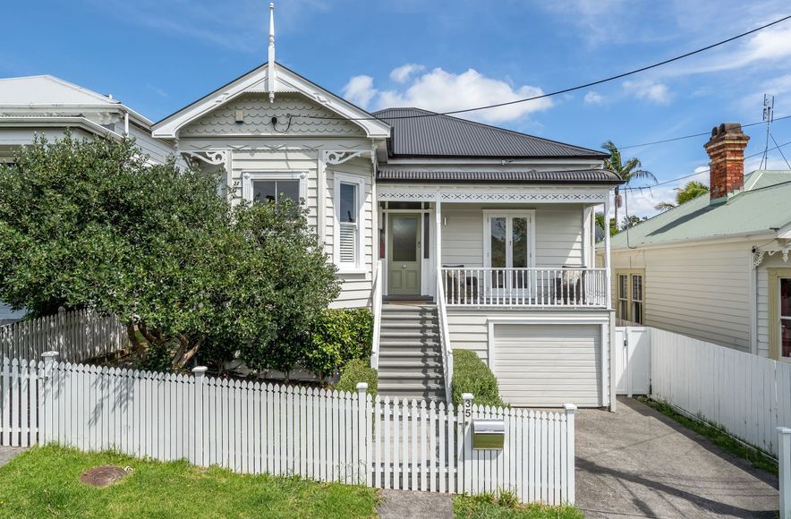Roslyn Terrace Home