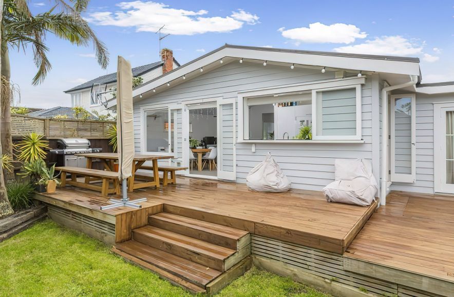 Frances Street, Hauraki