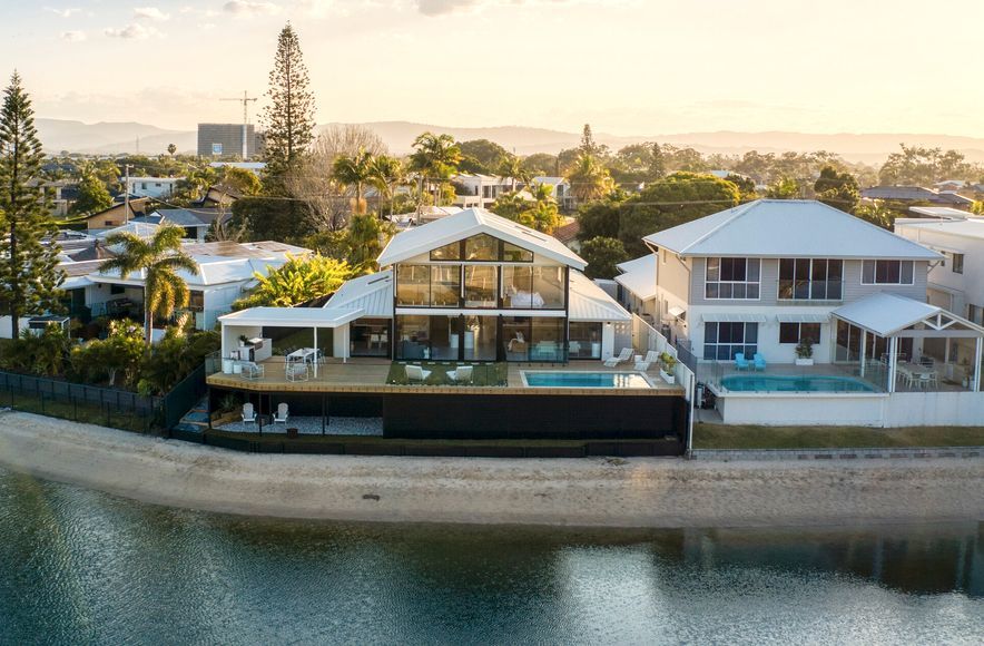 Broadbeach Waters Residence