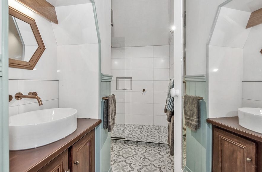 Ensuite gets Eclectic Update in Karapiro