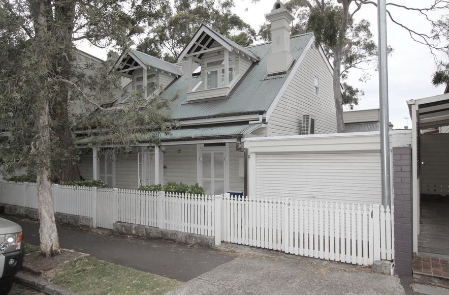 BIRCHGROVE, Rowantree St