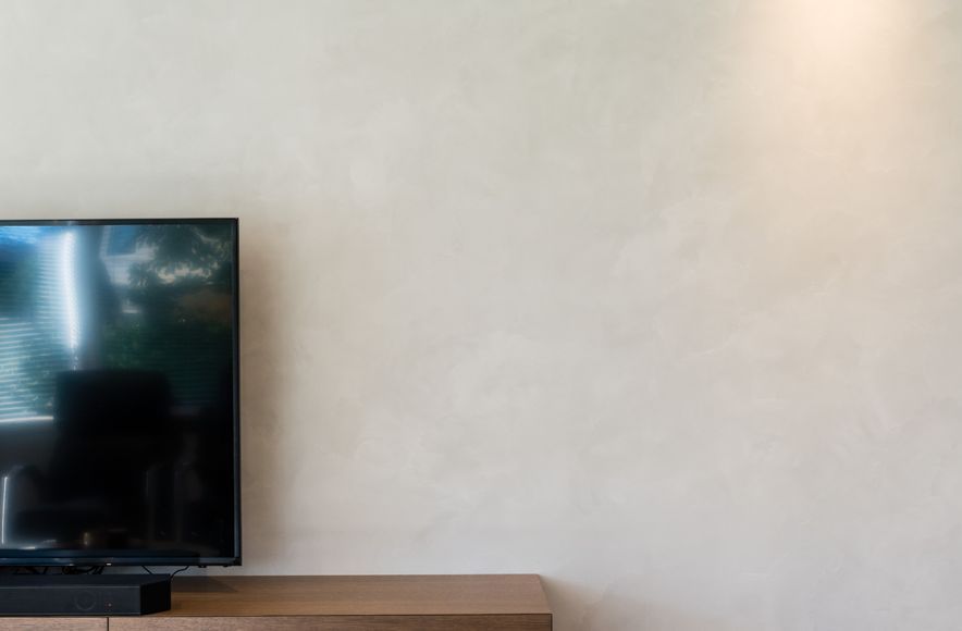 Elegance Unveiled - A Polished Plaster Feature Wall in Ilam