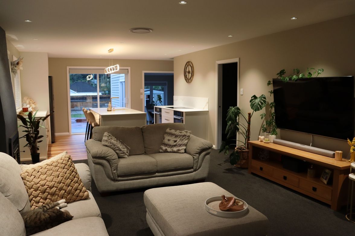 Modern Family Hub