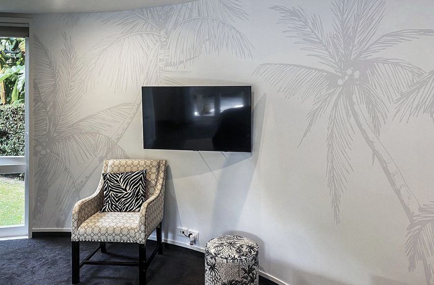 Curved Wallpaper feature