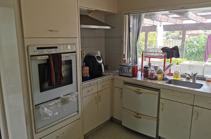 Creating Bond’s Contemporary Kitchen