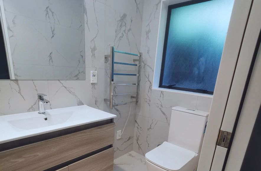Reviving Anna’s Ensuite Bathroom