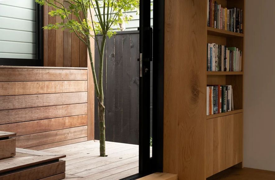 Contemporary addition for a characterful  Auckland villa