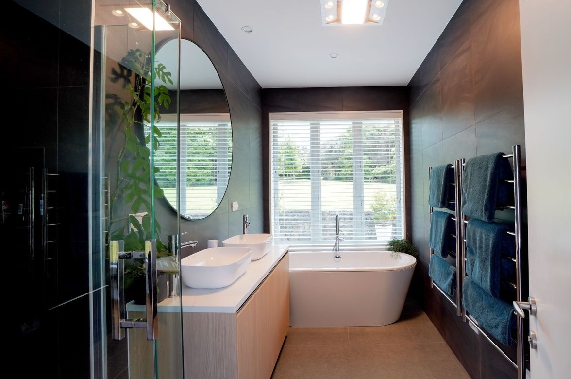 Sarah’s Bathroom Renovation – Adding Luxury & Value to Their Home