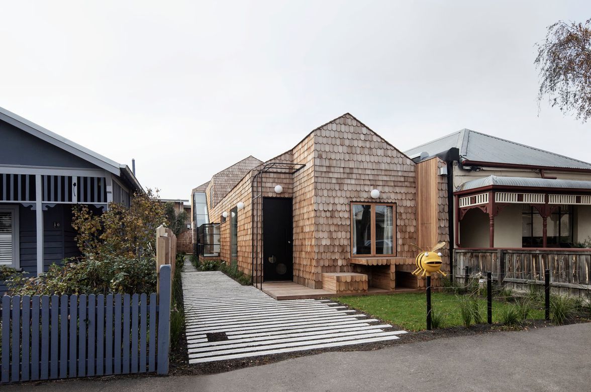 One Mani House 