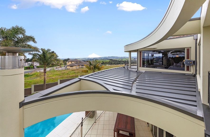 Vive La Renovation - Smart Tray Standing Seam Roofing