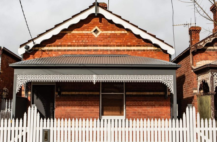 Newton Parade, Moonee Ponds