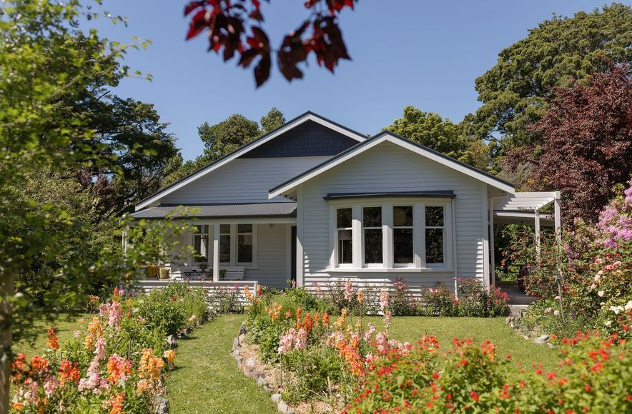 Satis Garden
