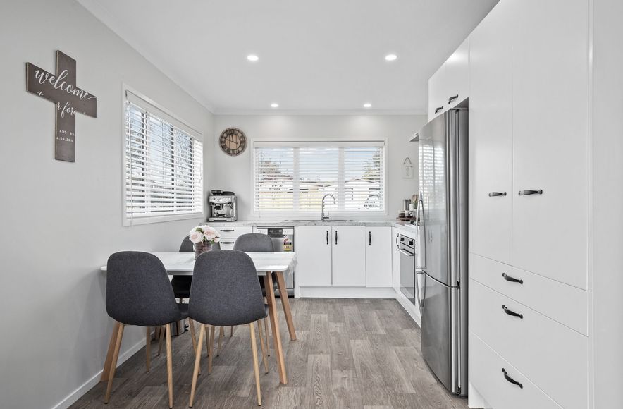 Self-Contained Charm In Karaka