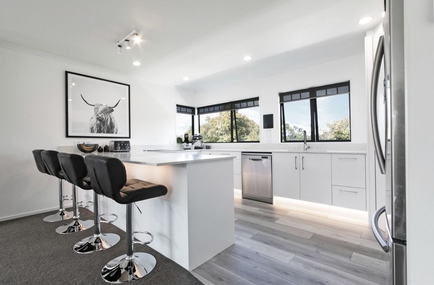 A Gleaming Modern Kitchen In Sunnyvale, Auckland