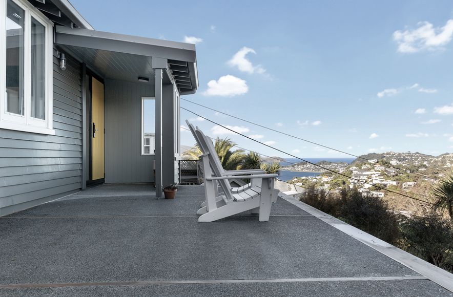 Cook Strait Views: An Outdoor Area and Extension in the Karaka Hills