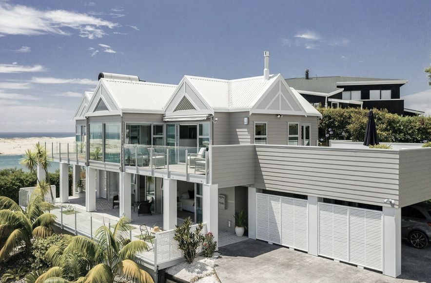 Mangawhai Heads 80's Beach House Renovation
