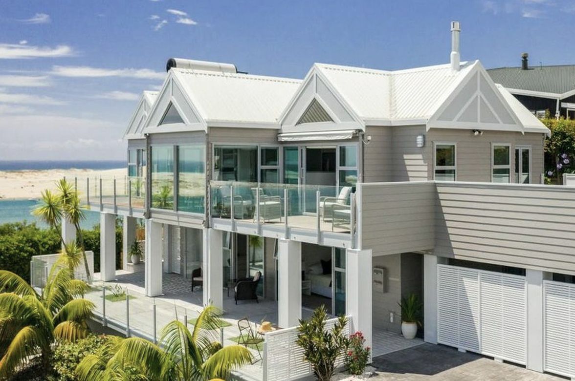 Mangawhai Heads 80's Beach House Renovation