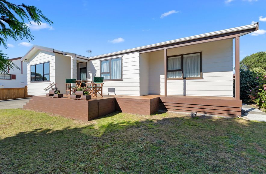 A Stunning Suntrap in Paraparaumu, Wellington