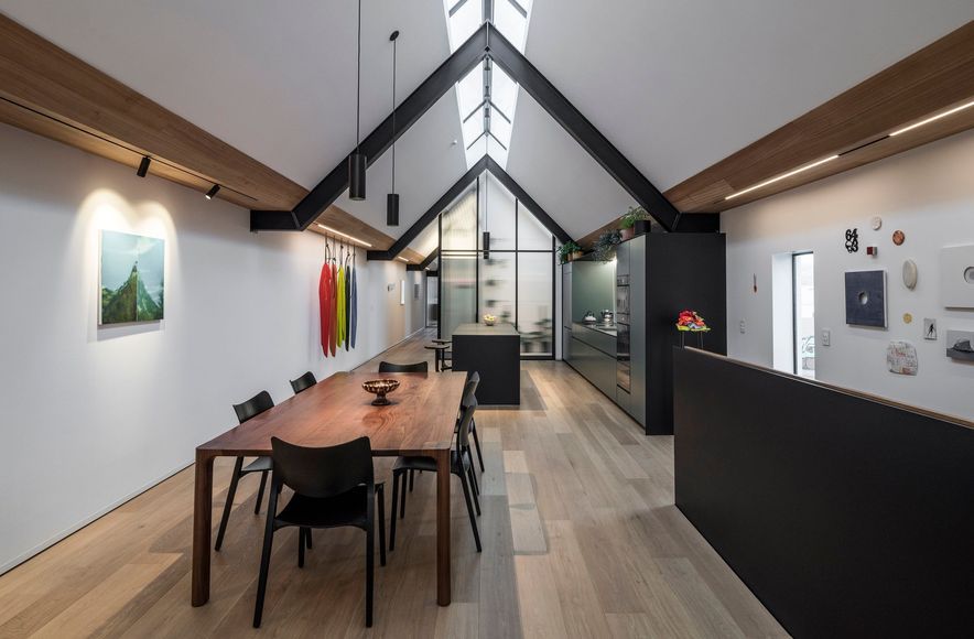 Oxford Terrace Apartment