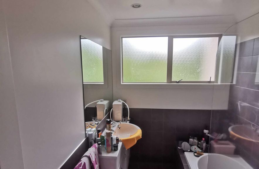 Elegant Renovation: Main Bathroom & Ensuite Makeover