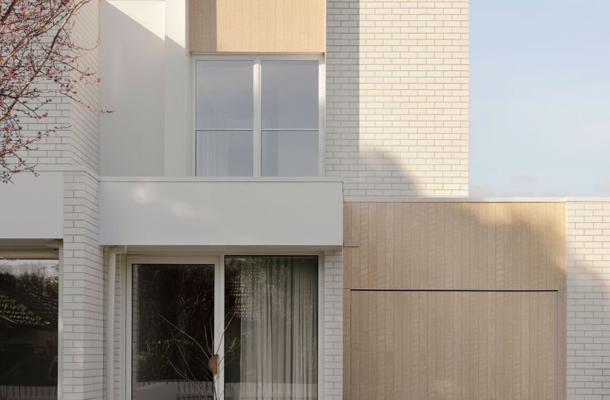 Harmony in White | Pasco Vale South