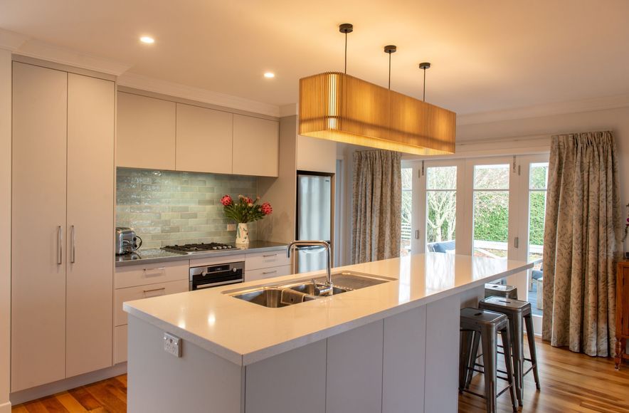 Te Puna Country Kitchen - iO Lighting
