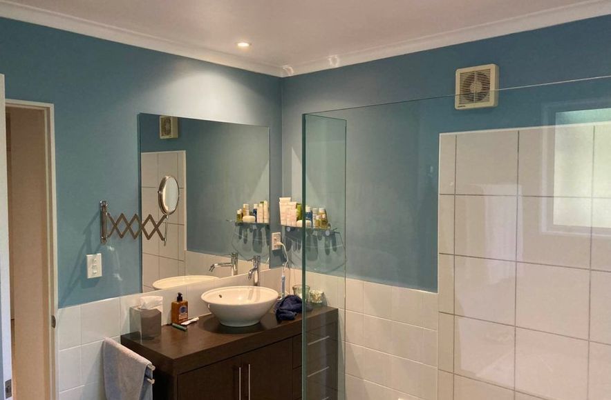 A Contemporary & Deluxe Bathroom for Catherine