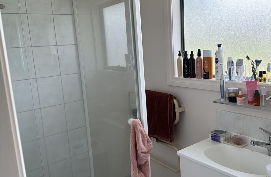 Luxury Bathroom With Brushed Nickel Colour Theme