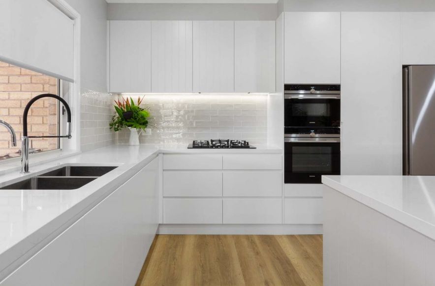 Modern White Kitchen, Kellyville