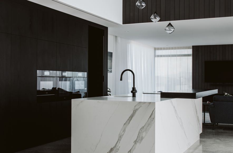 A Glamorous Kitchen for An Amazing Home in New Zeland