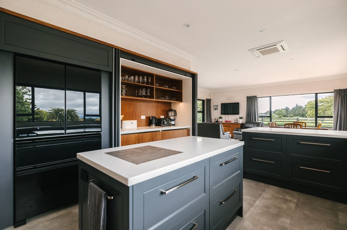 Top Grass Kitchen