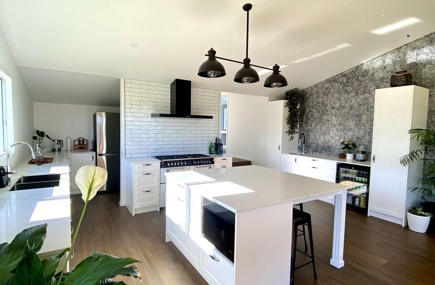 KAIWAKA MODERN COUNTRY KITCHEN