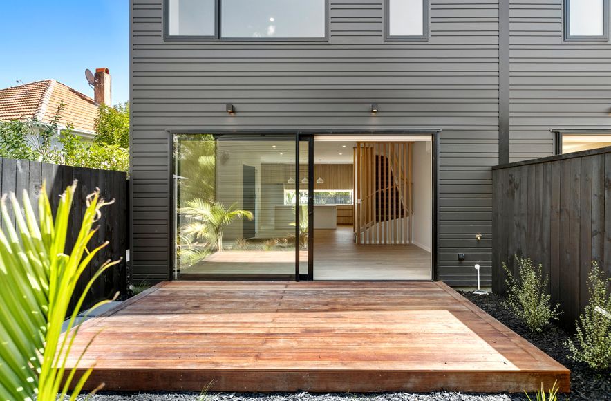 Wood & White, Pt. Chev, Auckland