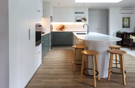 Curved island Kitchen